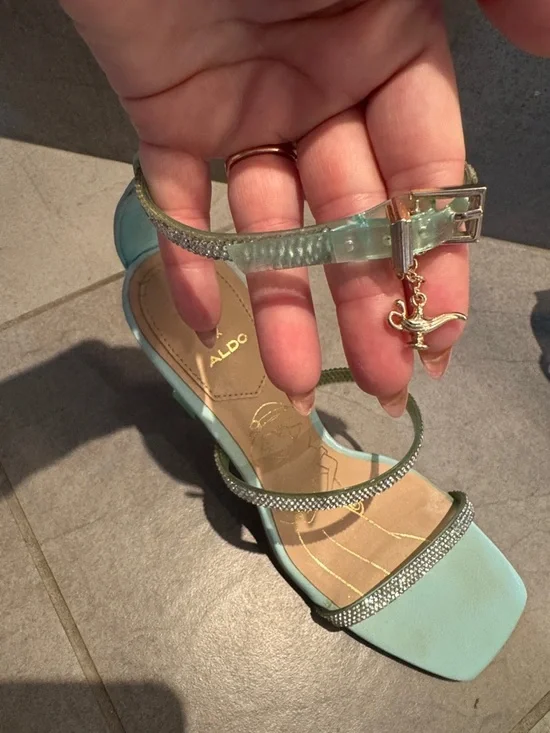 Aldo x Disney Aladdin Jasmine Women's Aqua genie lamp charm heels 🧞‍♂️ - Picture 4 of 8